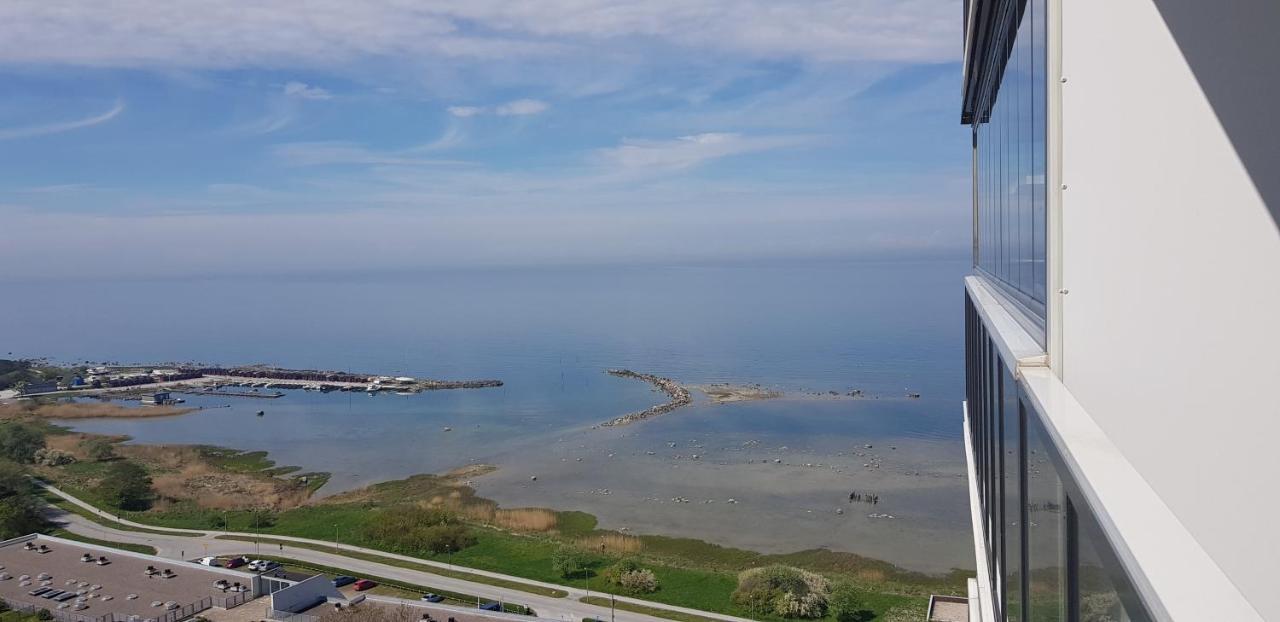 Snaeck Apartment Floor 11 Sea View VBY Екстериор снимка